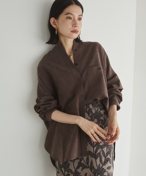 hunch(ハンチ)の「【WEB限定/別注】スウェードライク バンドカラーオーバーサイズシャツ(シャツ/ブラウス・レディース・ライトブラック/ダークブラウン/ダークベージュ/アイボリー・FREE)」の4枚目の写真