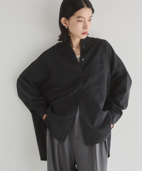 hunch(ハンチ)の「【WEB限定/別注】スウェードライク バンドカラーオーバーサイズシャツ(シャツ/ブラウス・レディース・ライトブラック/ダークブラウン/ダークベージュ/アイボリー・FREE)」の3枚目の写真