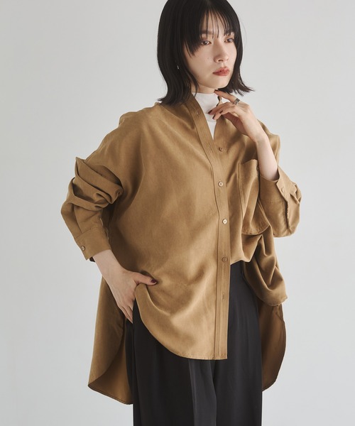 hunch(ハンチ)の「【WEB限定/別注】スウェードライク バンドカラーオーバーサイズシャツ(シャツ/ブラウス・レディース・ライトブラック/ダークブラウン/ダークベージュ/アイボリー・FREE)」の1枚目の写真