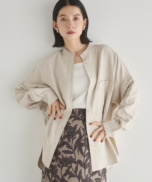 hunch(ハンチ)の「【WEB限定/別注】スウェードライク バンドカラーオーバーサイズシャツ(シャツ/ブラウス・レディース・ライトブラック/ダークブラウン/ダークベージュ/アイボリー・FREE)」の2枚目の写真