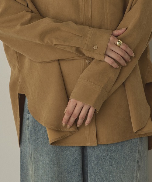 hunch(ハンチ)の「【WEB限定/別注】スウェードライク バンドカラーオーバーサイズシャツ(シャツ/ブラウス・レディース・ライトブラック/ダークブラウン/ダークベージュ/アイボリー・FREE)」の13枚目の写真