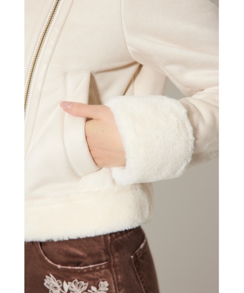 rienda（リエンダ）の「25AWフェイクスエードムートンライダースジャケット 秋服 冬服（ブルゾン・レディース・ライトグレー/アイボリー/ブラック・SMALL/MEDIUM）」の15枚目の写真