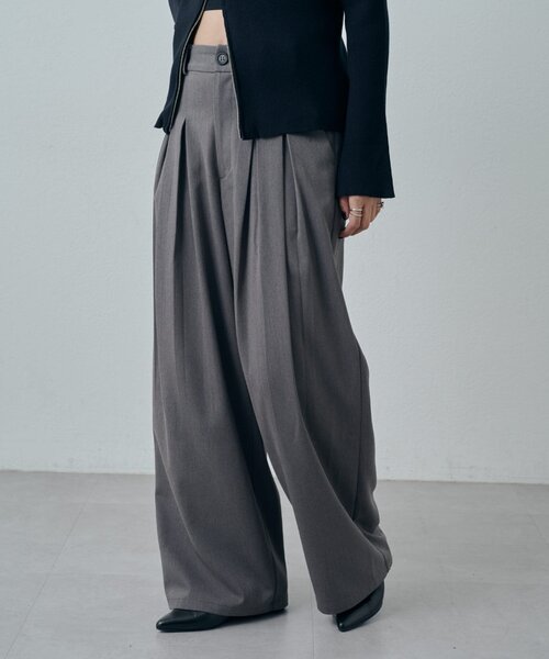 Lui's（ルイス）の「フロントタックデザインスラックスパンツ（スラックス・レディース・ブラック/グレー・38/36）」の2枚目の写真