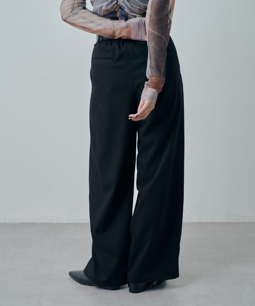 Lui's（ルイス）の「フロントタックデザインスラックスパンツ（スラックス・レディース・ブラック/グレー・38/36）」の5枚目の写真