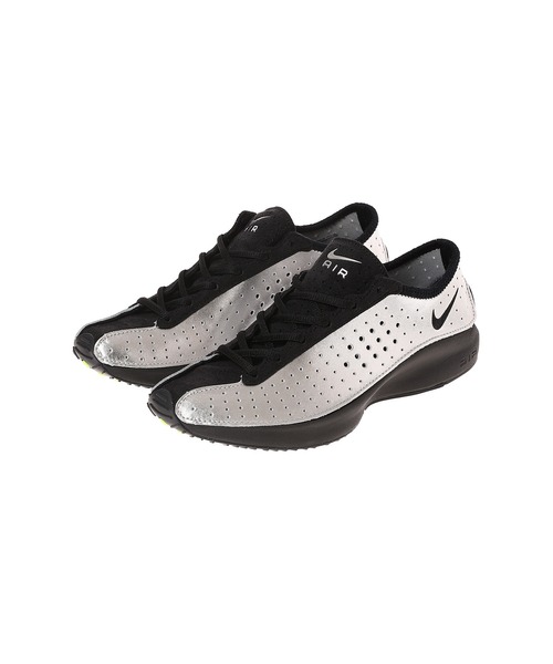 NIKE(ナイキ)の「NIKE WMNS SUPERFLY IB5824-001(スニーカー・レディース・シルバー・24.5㎝/23㎝)」の2枚目の写真