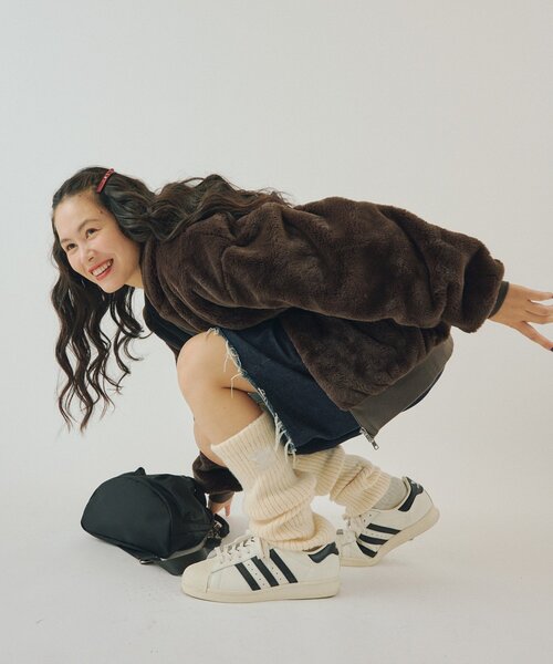 WHIMSIC（ウィムジック）の「【UNISEX】ファーアクティブジャケット（パーカー・メンズ・ブラウン・FREE）」の4枚目の写真