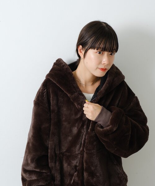 WHIMSIC（ウィムジック）の「【UNISEX】ファーアクティブジャケット（パーカー・メンズ・ブラウン・FREE）」の11枚目の写真