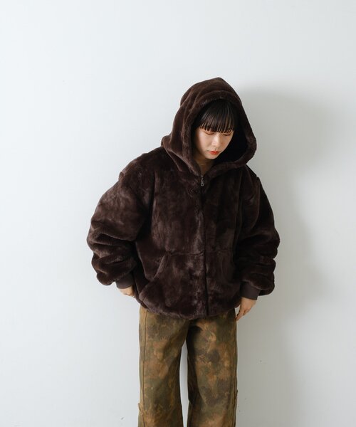 WHIMSIC（ウィムジック）の「【UNISEX】ファーアクティブジャケット（パーカー・メンズ・ブラウン・FREE）」の13枚目の写真