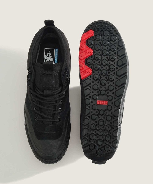 VANS（バンズ）の「ハーフキャブ GORE-TEX / MTE Half Cab GORE-TEX BLACK/BL / VN000CVMBKA1（スニーカー・メンズ・ブラック×ブラック・4/4.5/5/5.5/6/6.5/7/7.5/8/8.5/9/9.5/10/11/12）」の4枚目の写真