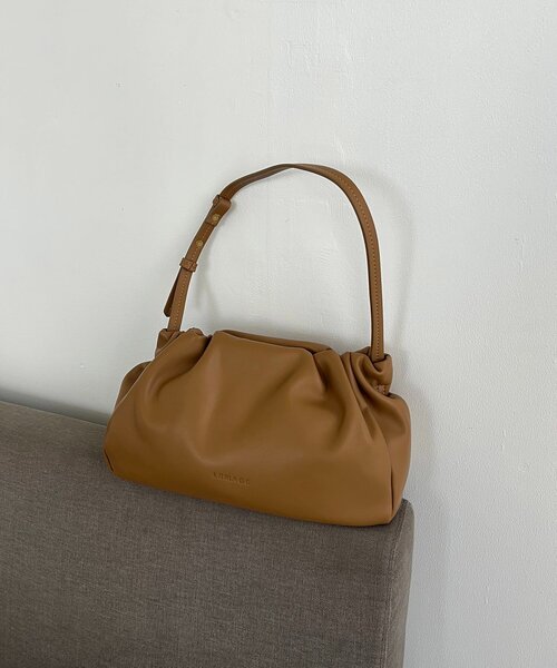 CAPRICIEUX LE'MAGE（カプリシューレマージュ）の「【新色/ライトベージュ】クラウディギャザーバッグ（ショルダーバッグ・レディース・ブラウン/キャメル/ブラック/ライトベージュ・FREE）」の10枚目の写真