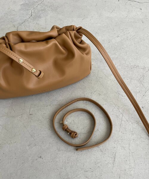 CAPRICIEUX LE'MAGE（カプリシューレマージュ）の「【新色/ライトベージュ】クラウディギャザーバッグ（ショルダーバッグ・レディース・ブラウン/キャメル/ブラック/ライトベージュ・FREE）」の19枚目の写真