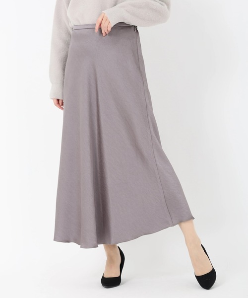 STRAWBERRY-FIELDS（ストロベリーフィールズ）の「ラスターサテン_サテンナロースカート（スカート・レディース・ベージュ系その他/ブラック/モーブ系・2）」の4枚目の写真