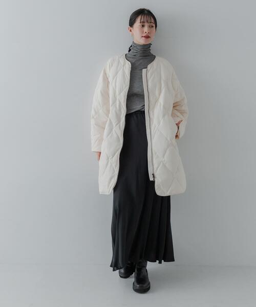 URBAN RESEARCH（アーバンリサーチ）の「『Sサイズ/WEB限定』コクーンキルティングロングダウン（ダウンジャケット/コート・レディース・ブラック/オフホワイト/ブラウン・SMALL/FREE）」の8枚目の写真