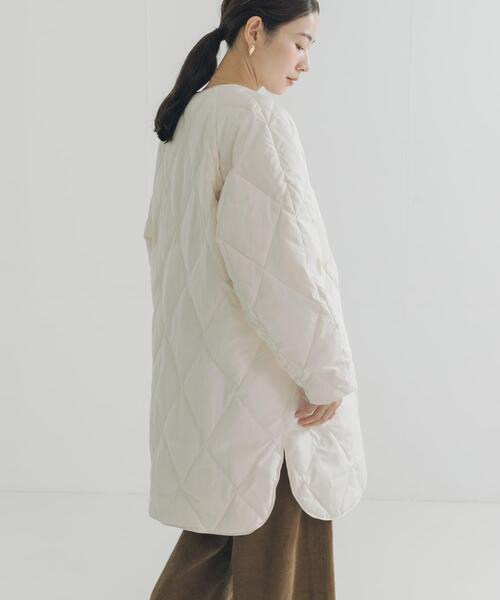 URBAN RESEARCH（アーバンリサーチ）の「『Sサイズ/WEB限定』コクーンキルティングロングダウン（ダウンジャケット/コート・レディース・ブラック/オフホワイト/ブラウン・SMALL/FREE）」の12枚目の写真