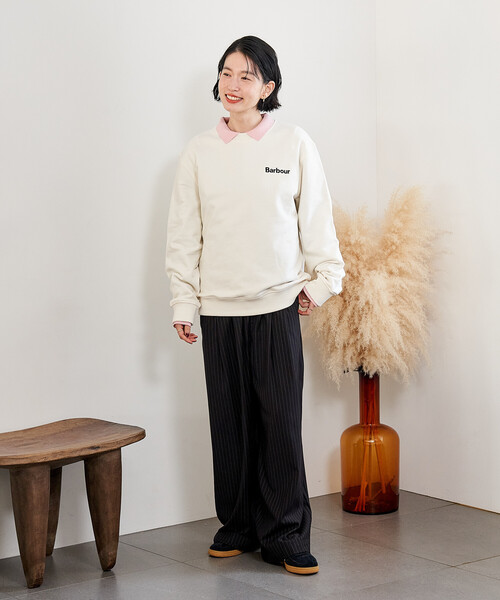 FREAK'S STORE(フリークスストア)の「Barbour × FREAK'S STORE/バブアー 別注 ALLEN BY CREW NECK SWEAT SHIRT/別注 ロゴスウェット(スウェット・レディース・グレー/ブラック/ホワイト・SMALL/MEDIUM)」の9枚目の写真