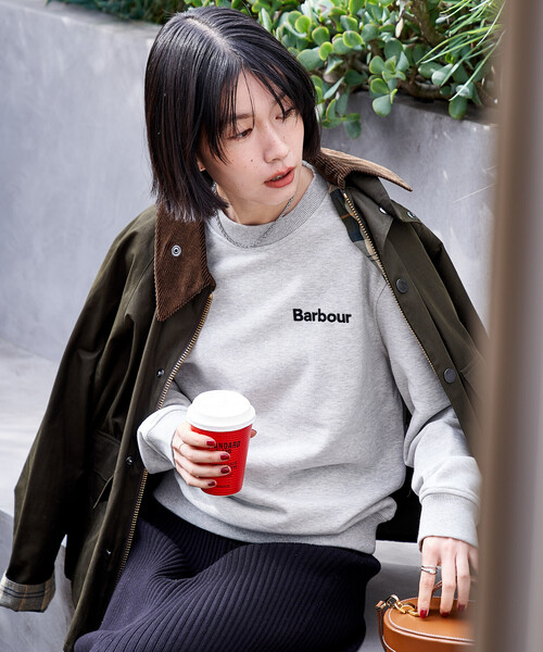 FREAK'S STORE(フリークスストア)の「Barbour × FREAK'S STORE/バブアー 別注 ALLEN BY CREW NECK SWEAT SHIRT/別注 ロゴスウェット(スウェット・レディース・グレー/ブラック/ホワイト・SMALL/MEDIUM)」の22枚目の写真