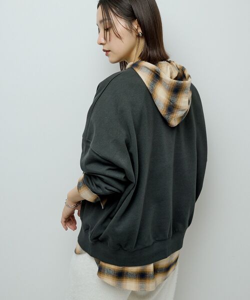 Green　Parks（グリーンパークス）の「オーバーサイズロゴ裏毛プルオーバー（スウェット・レディース・ホワイト系その他/マスタード/チャコールグレー/オフホワイト/杢グレー・FREE）」の16枚目の写真