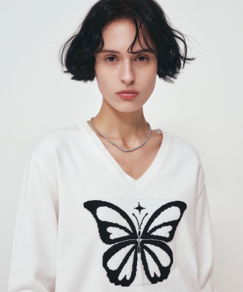 NICK&NICOLE（ニックアンドニコール）の「BUTTERFLY V NECK JACQUARD KNIT_IVORY（ニット/セーター・レディース・その他・FREE）」の2枚目の写真