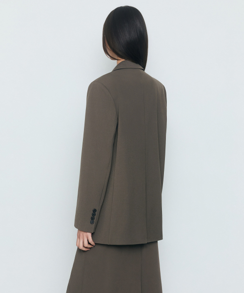 MUSINSA STANDARD WOMAN(ムシンサスタンダードウーマン)の「レディース特大ブレザー【カーキブラウン】(テーラードジャケット・レディース・その他・SMALL/MEDIUM/LARGE/X-LARGE/X-SMALL)」の7枚目の写真