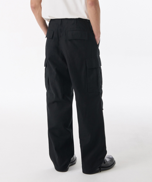 MUSINSA STANDARD（ムシンサスタンダード）の「バックサテンパラシュートカーゴパンツ[ブラック]（その他パンツ・メンズ・その他・40/31/33/26/27/28/29/38/42/36/34/32/30）」の2枚目の写真
