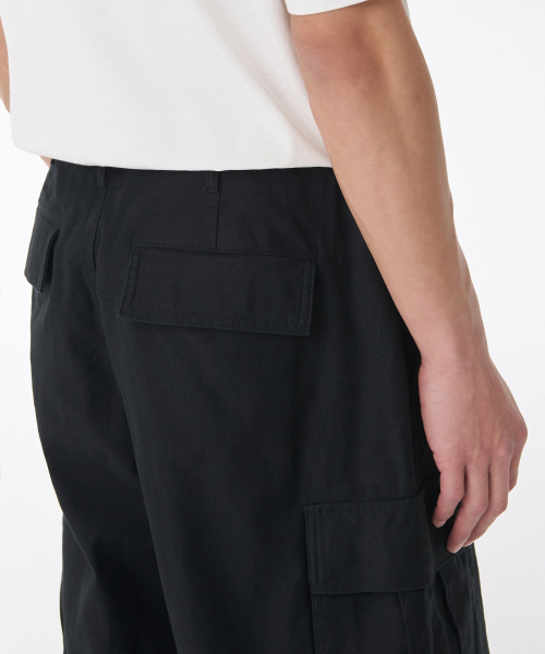 MUSINSA STANDARD（ムシンサスタンダード）の「バックサテンパラシュートカーゴパンツ[ブラック]（その他パンツ・メンズ・その他・40/31/33/26/27/28/29/38/42/36/34/32/30）」の7枚目の写真