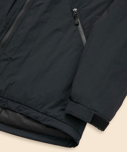 BROOKS BROTHERS(ブルックスブラザーズ)の「ナイロン フーデッド パッファージャケット(ナイロンジャケット・メンズ・ブルー/ブラック・MEDIUM/SMALL/LARGE)」の4枚目の写真