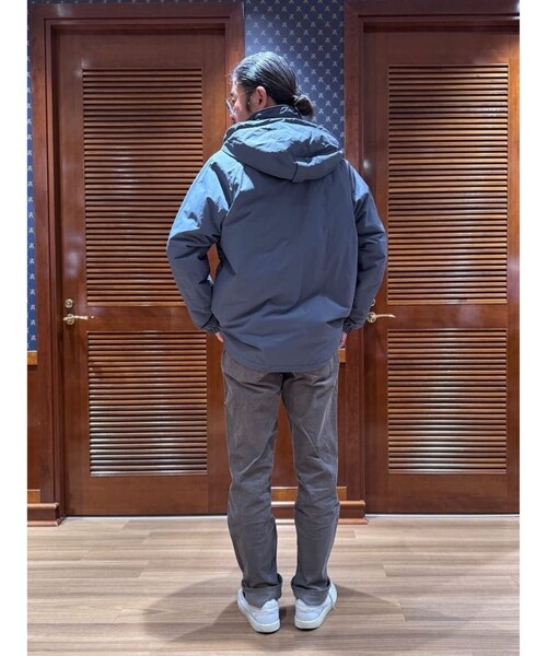 BROOKS BROTHERS(ブルックスブラザーズ)の「ナイロン フーデッド パッファージャケット(ナイロンジャケット・メンズ・ブルー/ブラック・MEDIUM/SMALL/LARGE)」の18枚目の写真