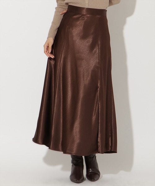 AND COUTURE(アンドクチュール)の「サテンバイアススカート(スカート・レディース・ブラウン/ベージュ/チャコールグレー・MEDIUM/SMALL)」の20枚目の写真