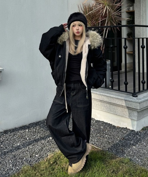 lilful（リルフル）の「【ファー取り外し可能】ステッチデザイン フェイクファー ボア裏地付き オーバーサイズ ダウンブルゾン（ブルゾン・レディース・カーキ/ブラック・M/L）」の13枚目の写真