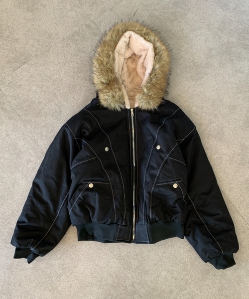 lilful（リルフル）の「【ファー取り外し可能】ステッチデザイン フェイクファー ボア裏地付き オーバーサイズ ダウンブルゾン（ブルゾン・レディース・カーキ/ブラック・M/L）」の16枚目の写真