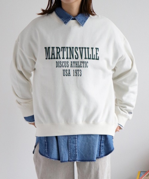 DISCUS ATHLETIC（ディスカス　アスレチック）の「〈ドラマ着用商品〉【DISCUS ATHLETIC】裏起毛カレッジロゴスウェット（スウェット・レディース・スミクロ/オートミール/サックスブルー/オフホワイト/レッド/グリーン・FREE）」の18枚目の写真