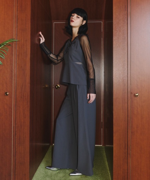 ANDRESD(アンドレスド)の「レースパネルアクセントセットアップパンツドレス / lace panel accent setup pants dress(パンツドレス・レディース・グレー/オリーブ/ブラック・L/M/S)」の11枚目の写真