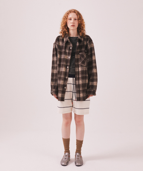 MENASOO(ミナス)の「MNS Classic Check Oversized Shirt Jacket_Brown(その他アウター・レディース・ブラウン・F)」の4枚目の写真