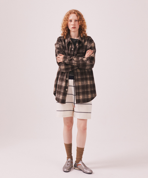 MENASOO(ミナス)の「MNS Classic Check Oversized Shirt Jacket_Brown(その他アウター・レディース・ブラウン・F)」の7枚目の写真