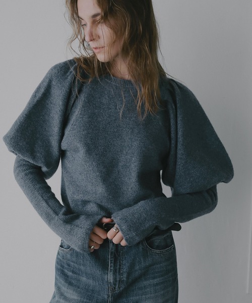 MANOF（マノフ）の「PUFFY SLEEVE KNIT（ニット/セーター・レディース・ブルー/ブラック/ピンク・F）」の5枚目の写真