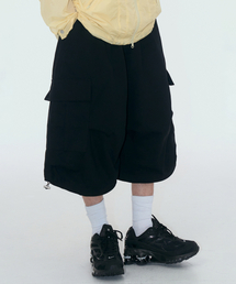 PLACESTUDIOMAN（プレイススタジオメンズ）の「Bermuda Cargo Pintuck String Cotton Wide Banding Half Pants [Black]（その他パンツ）」