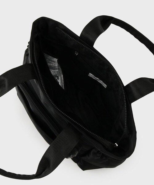 OPAQUE.CLIP（オペークドットクリップ）の「フロントポケット3層デザインBIGトートバッグ【マルチポケット】（トートバッグ・レディース・ベージュ/グレー/ブラック・00）」の6枚目の写真