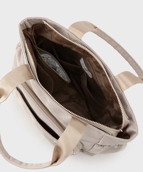 OPAQUE.CLIP（オペークドットクリップ）の「フロントポケット3層デザインBIGトートバッグ【マルチポケット】（トートバッグ・レディース・ベージュ/グレー/ブラック・00）」の7枚目の写真