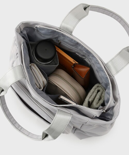 OPAQUE.CLIP（オペークドットクリップ）の「フロントポケット3層デザインBIGトートバッグ【マルチポケット】（トートバッグ・レディース・ベージュ/グレー/ブラック・00）」の8枚目の写真