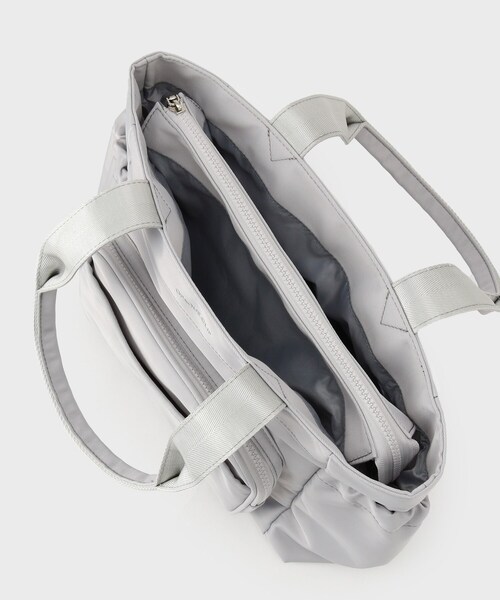 OPAQUE.CLIP（オペークドットクリップ）の「フロントポケット3層デザインBIGトートバッグ【マルチポケット】（トートバッグ・レディース・ベージュ/グレー/ブラック・00）」の9枚目の写真