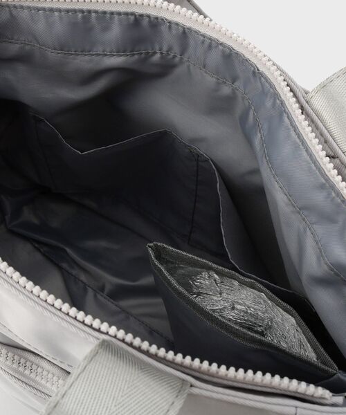 OPAQUE.CLIP（オペークドットクリップ）の「フロントポケット3層デザインBIGトートバッグ【マルチポケット】（トートバッグ・レディース・ベージュ/グレー/ブラック・00）」の11枚目の写真