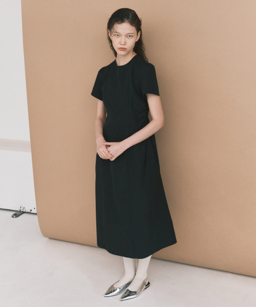 MAIS(マイス)の「MAIS PUFF SLEEVE DRESS / BLACK(ワンピース・レディース・その他・S/M)」の2枚目の写真