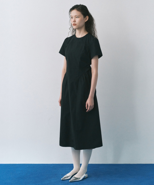 MAIS(マイス)の「MAIS PUFF SLEEVE DRESS / BLACK(ワンピース・レディース・その他・S/M)」の4枚目の写真