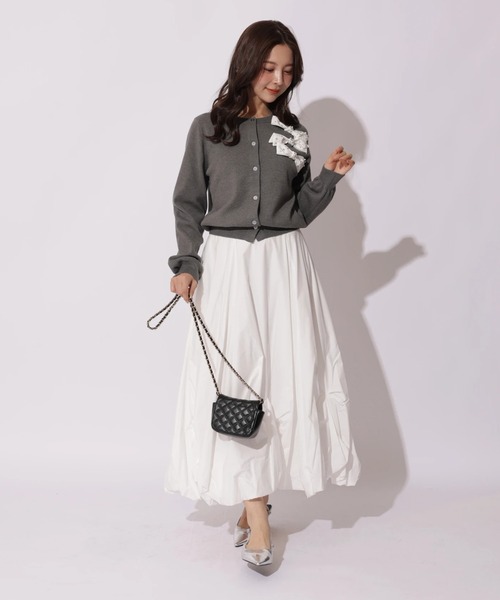 Apuweiser-riche（アプワイザーリッシェ）の「スプリングリボンビジューニットカーディガン（ニット/セーター・レディース・ピンクベージュ/グレー/ホワイト・2）」の10枚目の写真