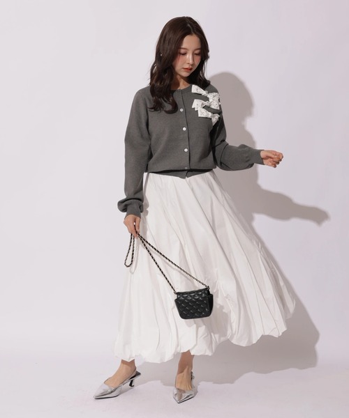 Apuweiser-riche（アプワイザーリッシェ）の「スプリングリボンビジューニットカーディガン（ニット/セーター・レディース・ピンクベージュ/グレー/ホワイト・2）」の11枚目の写真