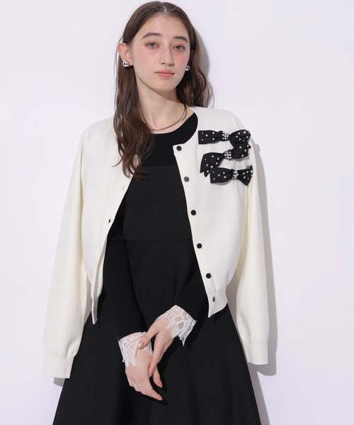 Apuweiser-riche（アプワイザーリッシェ）の「スプリングリボンビジューニットカーディガン（ニット/セーター・レディース・ピンクベージュ/グレー/ホワイト・2）」の14枚目の写真