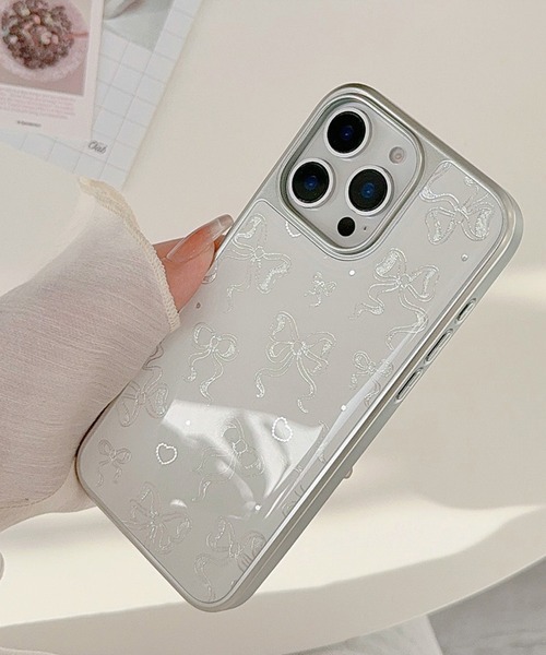 Vini(ヴィニ)の「きらめき シルバー リボン iPhone ケース 13/14.15.16.16Pro(スマホケース/カバー・レディース・ホワイト×シルバー・iPhone 16 Pro/iPhone 16/iPhone 15/iPhone 13/14/iPhone 17 Pro/iPhone 17)」の7枚目の写真