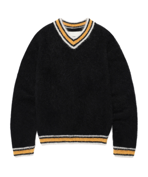 SHAGGY V‑NECK SWEATER — чёрный пушистый свитер с V‑вырезом