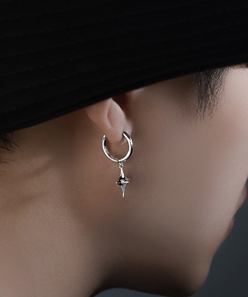 MASHIRO(マシロ)の「【MASHIRO】スターダストモチーフドロップリングペアピアス ユニセックス(MA/EKW135)(ピアス(両耳用)・メンズ・シルバー・FREE)」の3枚目の写真