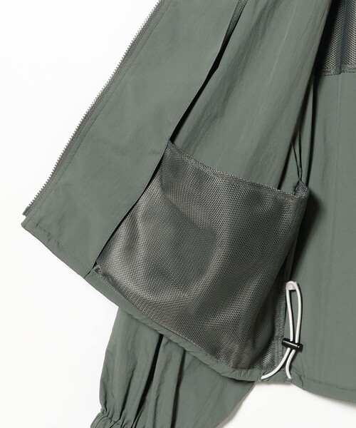 Demi-Luxe BEAMS（デミルクス ビームス）の「AK+1 / エアリー ナイロン ブルゾン（ブルゾン・レディース・グリーン系その他5/ホワイト・ONE SIZE）」の5枚目の写真